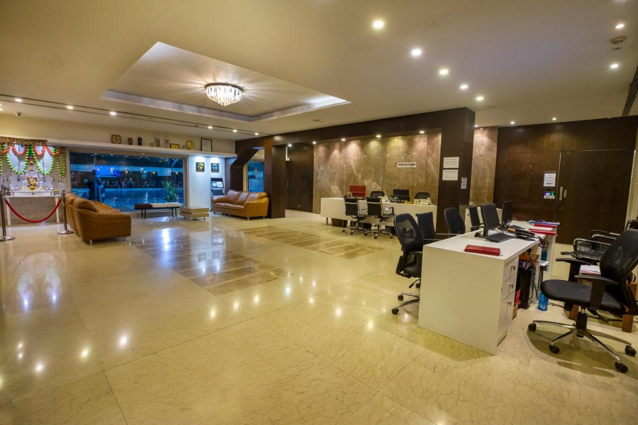 The Thane Club Exterior photo